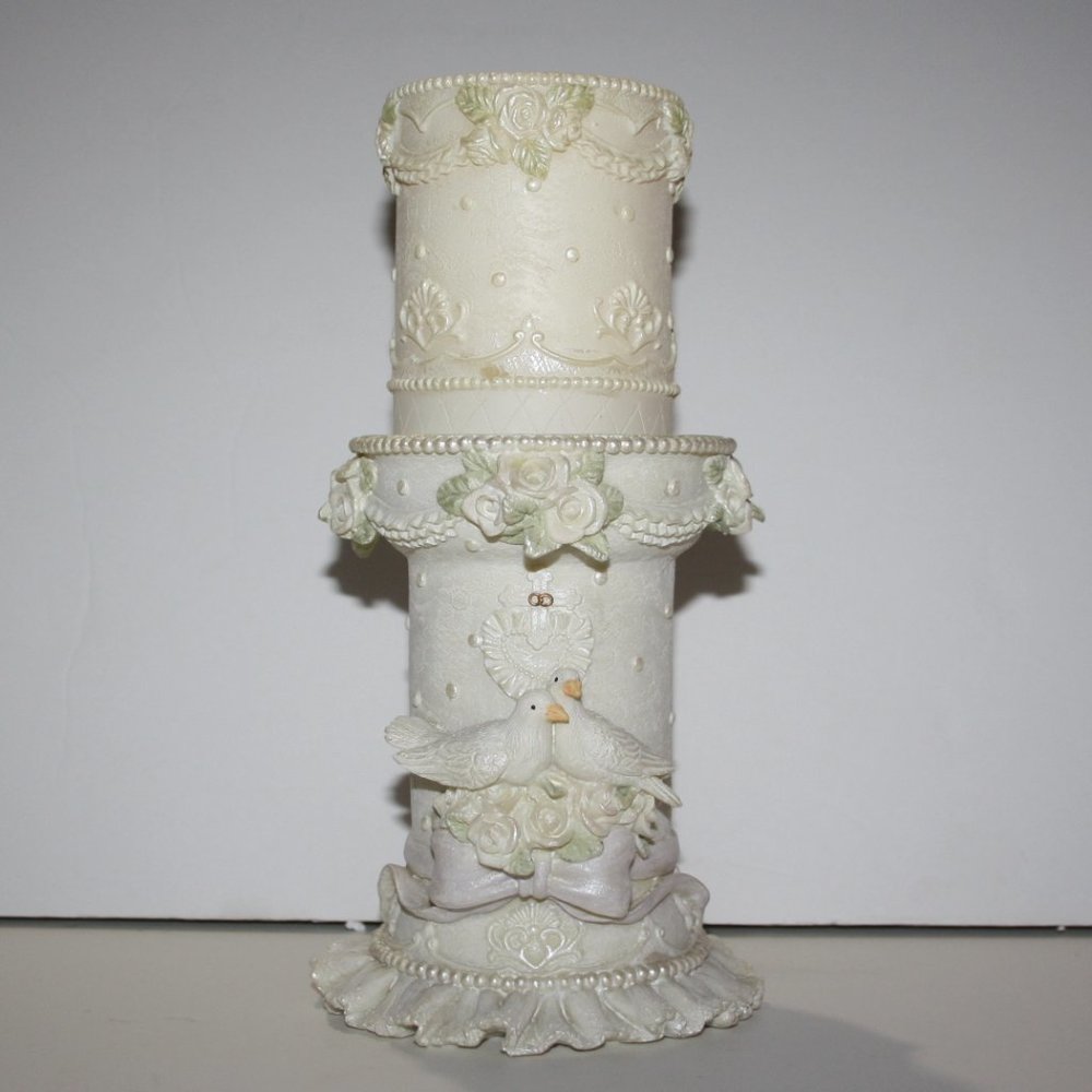 🕯️ “Love Never Fails” Sculpted Candle & Holder · Dicksons · 5x6"